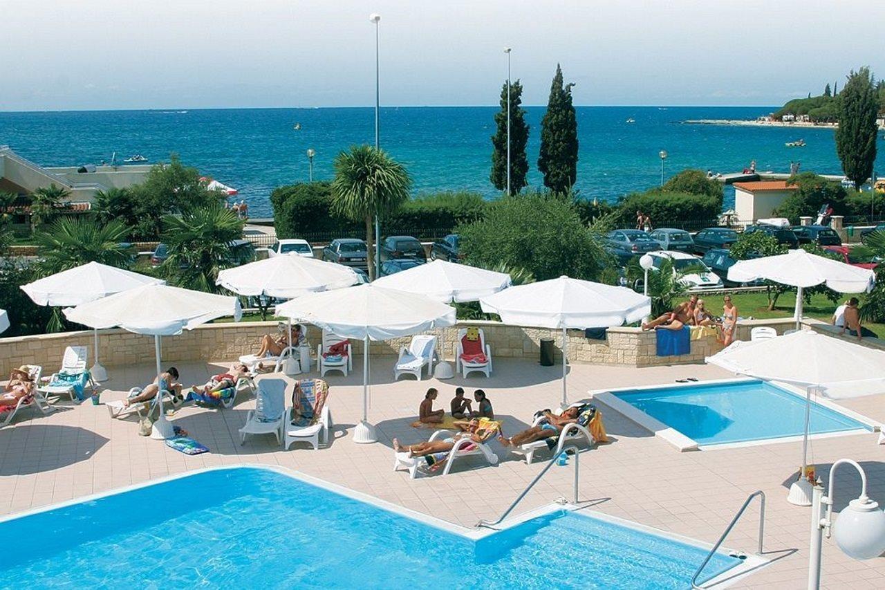 Hotel Park Plava Laguna Porec Bagian luar foto