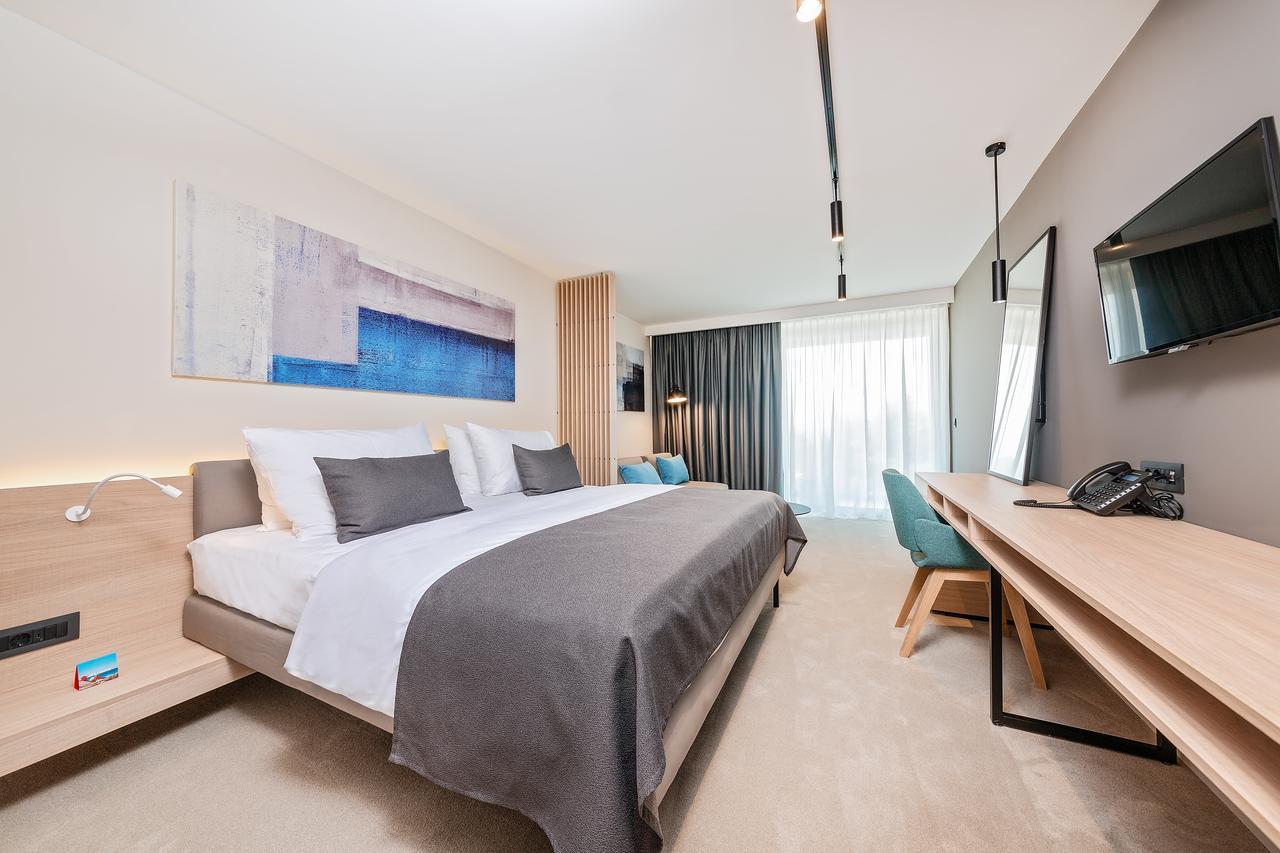 Hotel Park Plava Laguna Porec Bagian luar foto