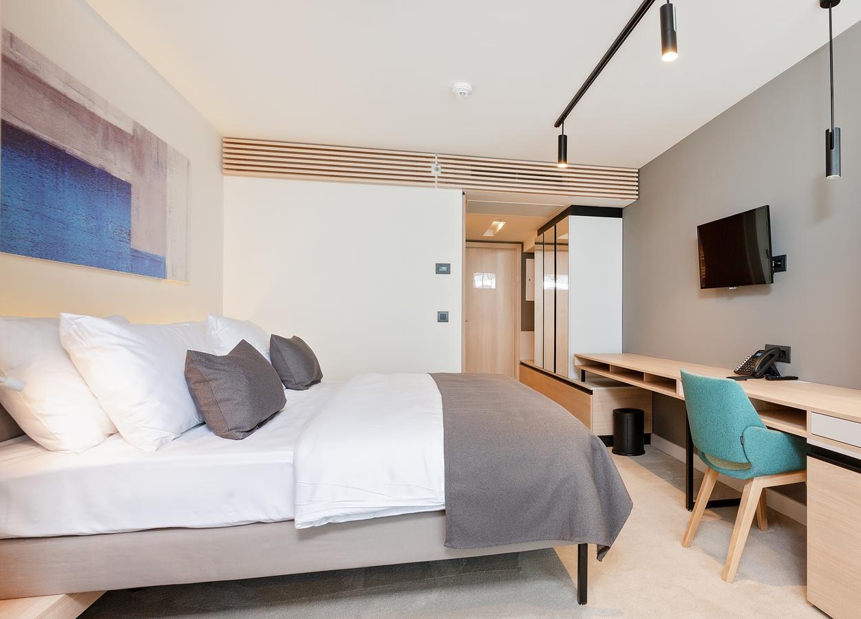 Hotel Park Plava Laguna Porec Bagian luar foto