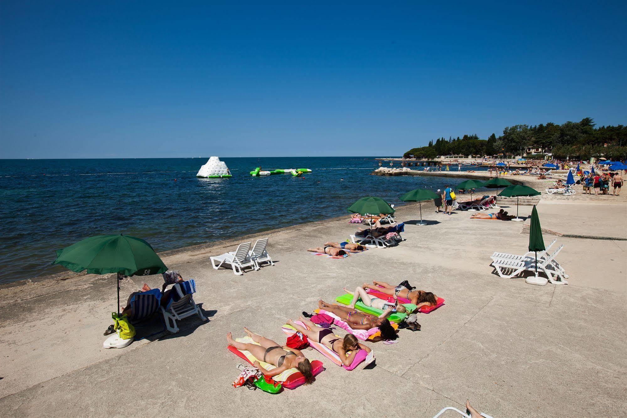 Hotel Park Plava Laguna Porec Bagian luar foto